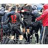 Der FC Anadolu Bayern möchte seine letzte Chance nutzen und mit einem Sieg gegen die TuS Raubling den Bezirksliga-Aufstieg perfekt machen.