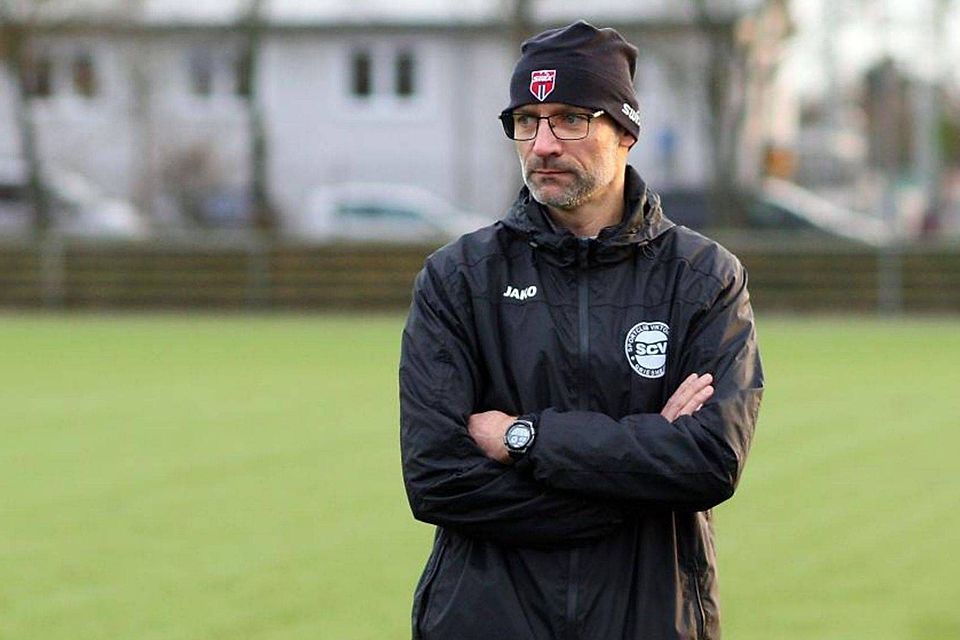 Richard Hasa, Trainer des Fußball-Hessenligisten SC Viktoria Griesheim.	Foto: Jens Dörr