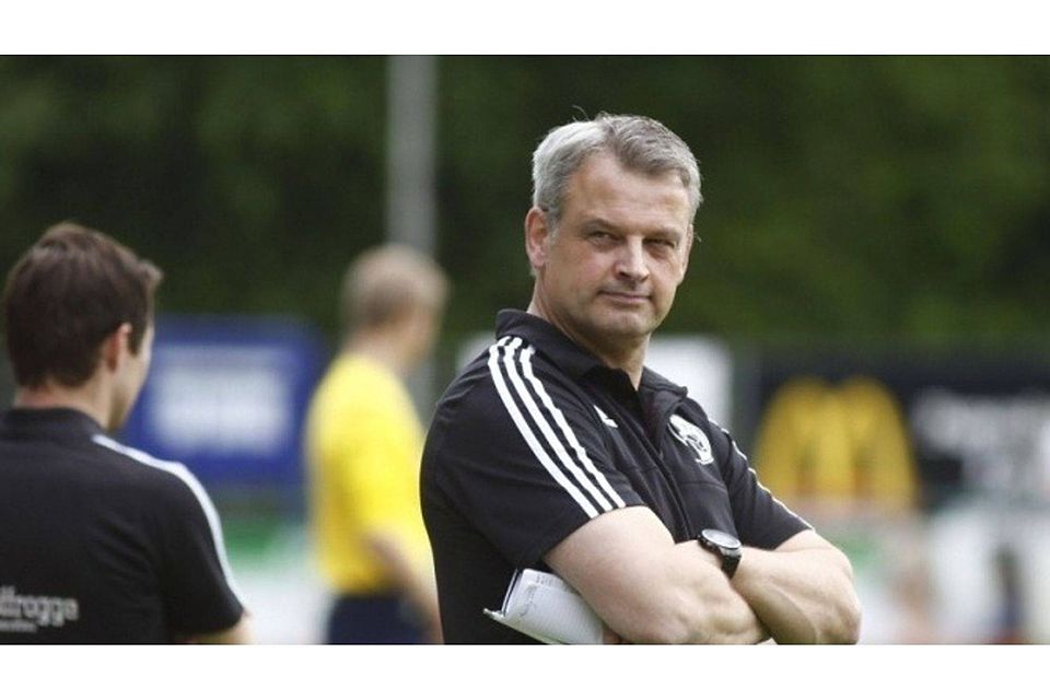 Schapens Trainer Jochen Wessels hat großen Respekt vor dem SV Bad Bentheim. Foto: Schröer