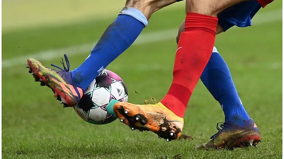 Türk Gücü Darmstadt verteidigt die Tabellenführung in der Fußball-Kreisliga A Darmstadt.	Foto: Uli Deck/dpa