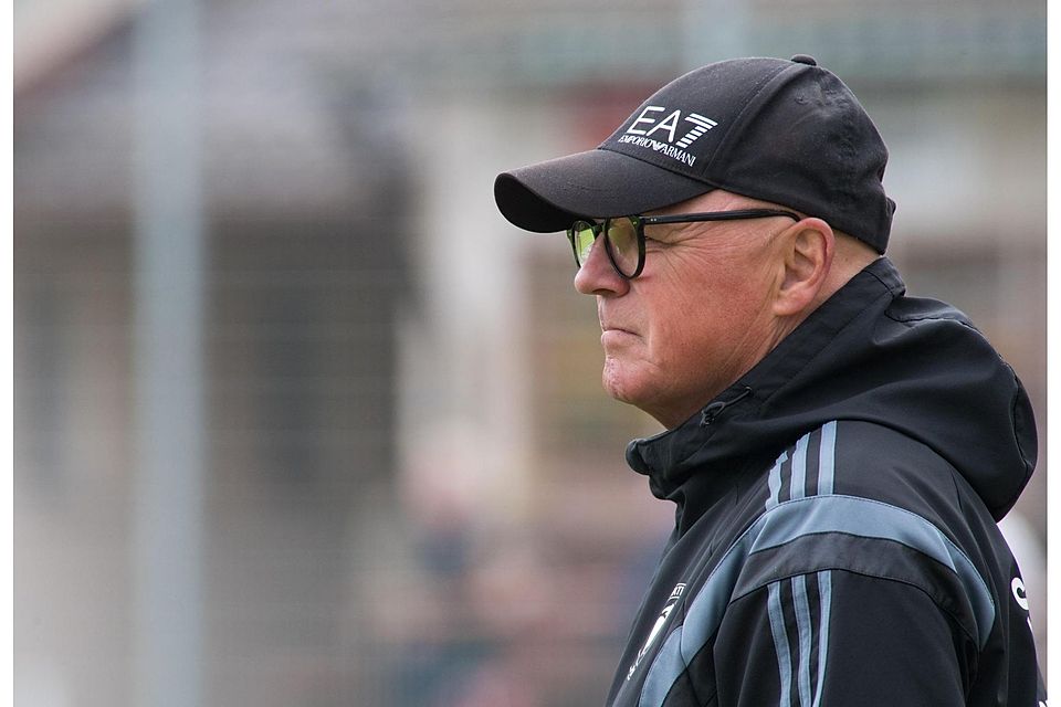 Für ein Spiel zurück an der Gistlstraße: Der langjährige SVP-Manager Theo Liedl ist jetzt als Teammanger für den 1. FC Penzberg tätig. Für ein Spiel zurück an der Gistlstraße: Der langjährige SVP-Manager Theo Liedl ist jetzt als Teammanger für den 1. FC Penzberg tätig.