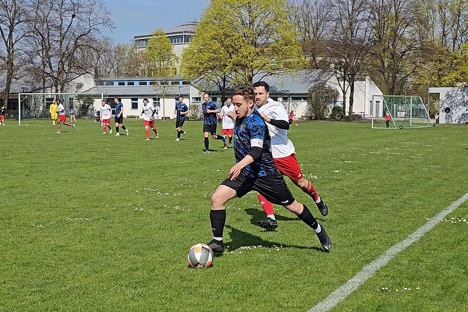 Der FC Neuhadern rund um den Kapitän Dominik Schwankl (vorne im Bild) möchte gegen den TSV Solln weiter an seiner Serie arbeiten.