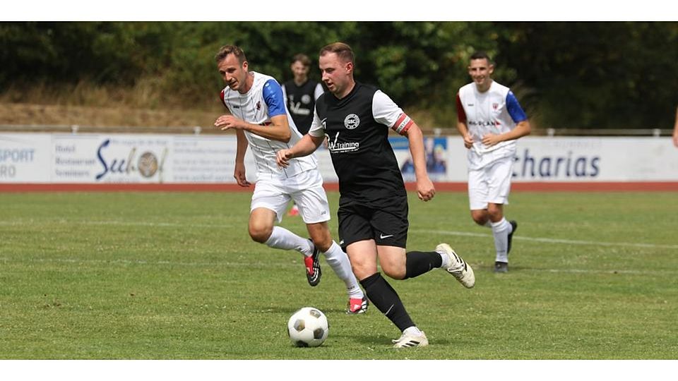 Jonathan Barth ist mit Gladenbachs Reserve in der Erfolgsspur und will das im Derby gegen Endbach/Günterod bleiben. © Jens Schmidt