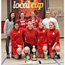 Sind zufrieden: Die Frauen vom VfB Hermsdorf gewinnen das Frauenturnier um den &quot;local-energy&quot;-Cup.  ©Carola Voigt
