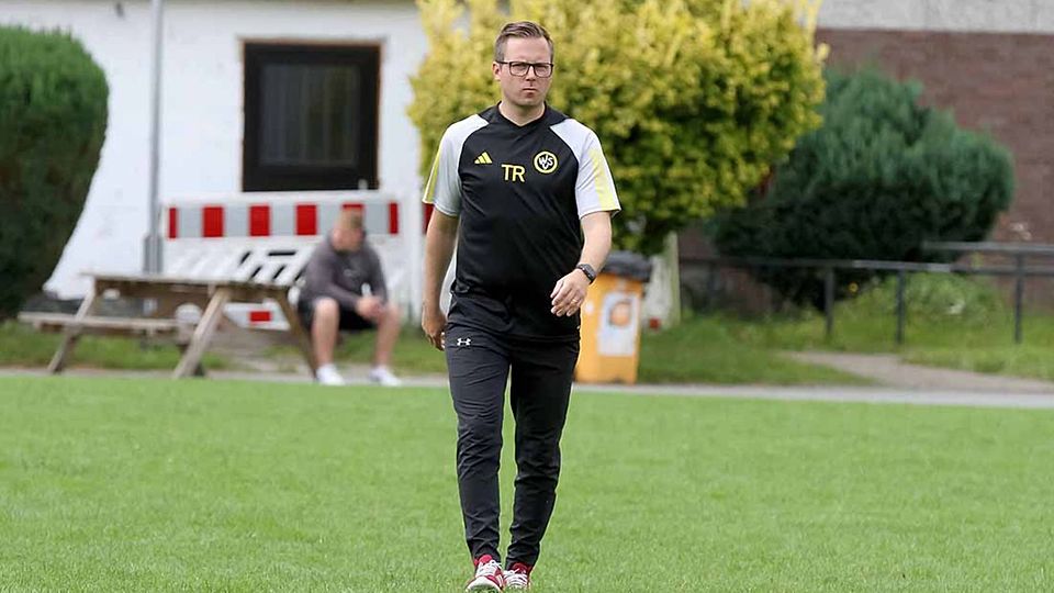 Cheftrainer Dannie Osterhoff hört am Saisonende beim Verbandsligisten Wiker SV auf.
