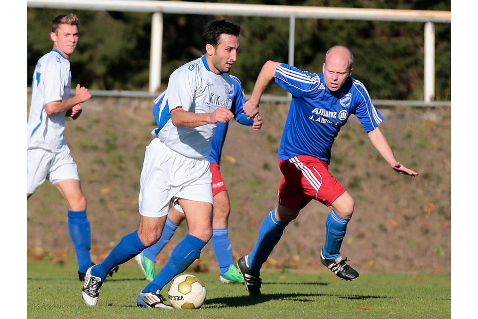 Meppens Reserve um Hüseyin Dogan (am Ball) erwartet Haselünne, während Union nach Lingen fährt. Foto: Werner Scholz