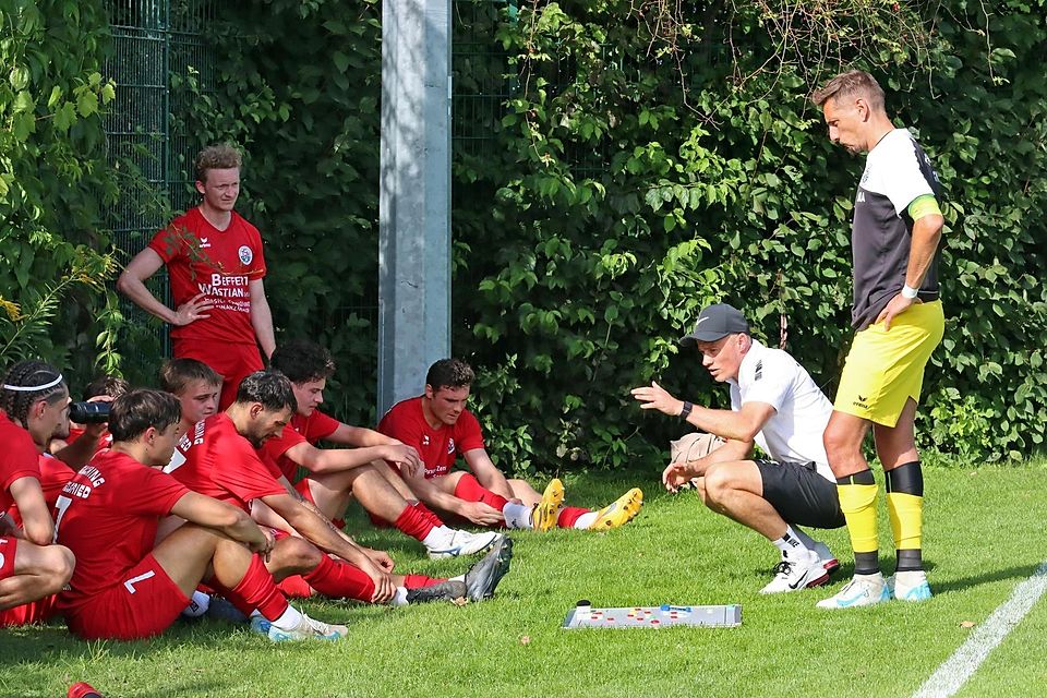 TSV Gilching II gegen TSV Türkenfeld am 07.09.25 ab 15 Uhr. Team mit Trainer. Foto: Dagmar Rutt TSV Gilching II gegen TSV Türkenfeld am 07.09.25 ab 15 Uhr. Team mit Trainer. Foto: Dagmar Rutt