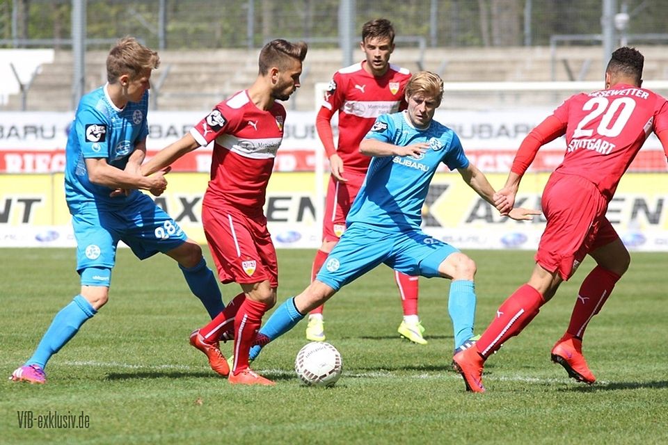Auch Moritz Leitner aus der ersten Mannschaft des VfB konnte nichts an der Niederlage bei den Stuttgarter Kickers ändern. Foto: Lommel