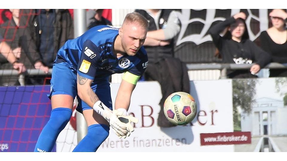 Für Maik Buss kommt der Einsatz im Fußball-Hessenpokal noch etwas zu früh, sodass er dem SC Waldgirmes am Mittwochabend beim SV Buchonia Flieden fehlen wird. (Archivbild) © Steffen Bär