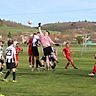 Die Bargener (weiß-schwarz) müssen am Sonntag zur SpG Eichelberg/Landshausen.