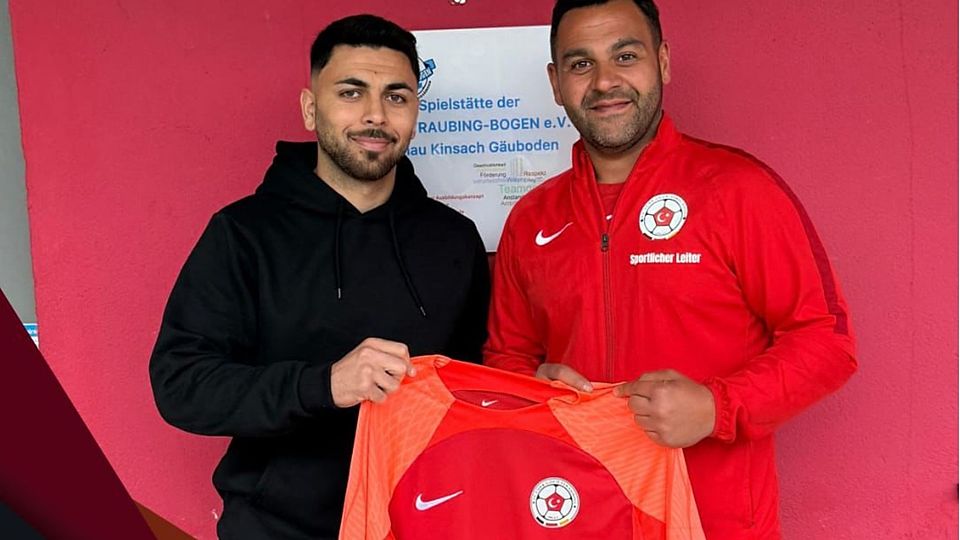 Ashour Abraham (li.) mit TG-Manager Onur Örs
