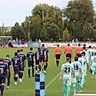 Dieses Bild gibt es am Wochenende nicht: Einlauf des FSV Preußen Bad Langensalza und Wacker Nordhausen im Stadion der Freundschaft. 