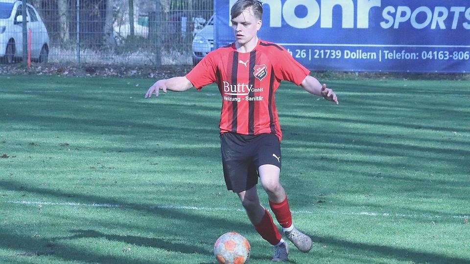 Justin Sladek fühlt sich anscheinend wohl auf seiner neuen Position als stürmender Linksverteidiger.