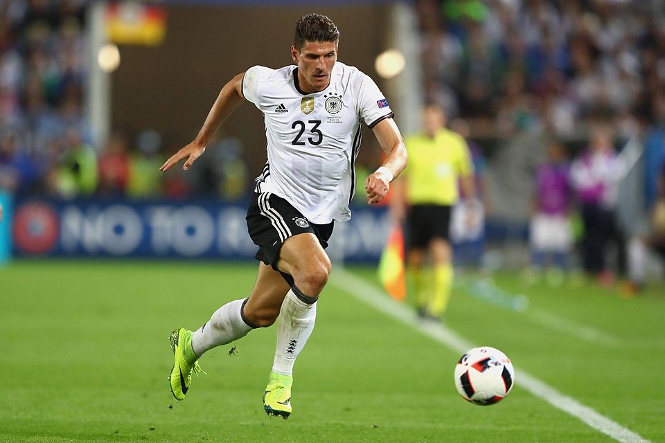 Nationalspieler Mario Gomez kehrt in die Bundesliga zurück und wechselt zum VfL Wolfsburg. Foto: Getty Images