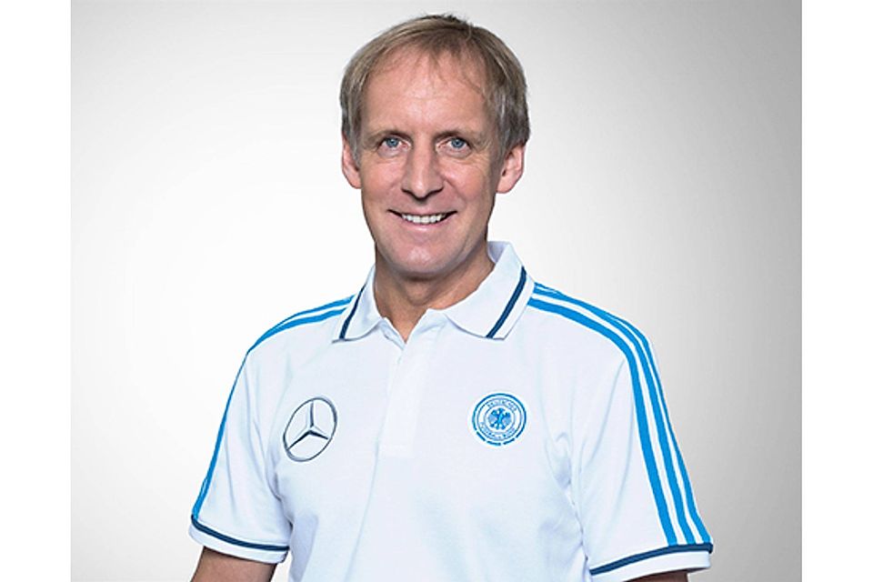 Prof. Dr. Hans-Dieter Hermann, Sportpsychologe der deutschen Fußballnationalmannschaft, kommt zur TSG-Eintracht Plankstadt. Foto: DFB