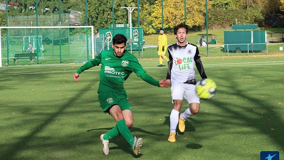 SV Solingen bleibt an Reusrath dran