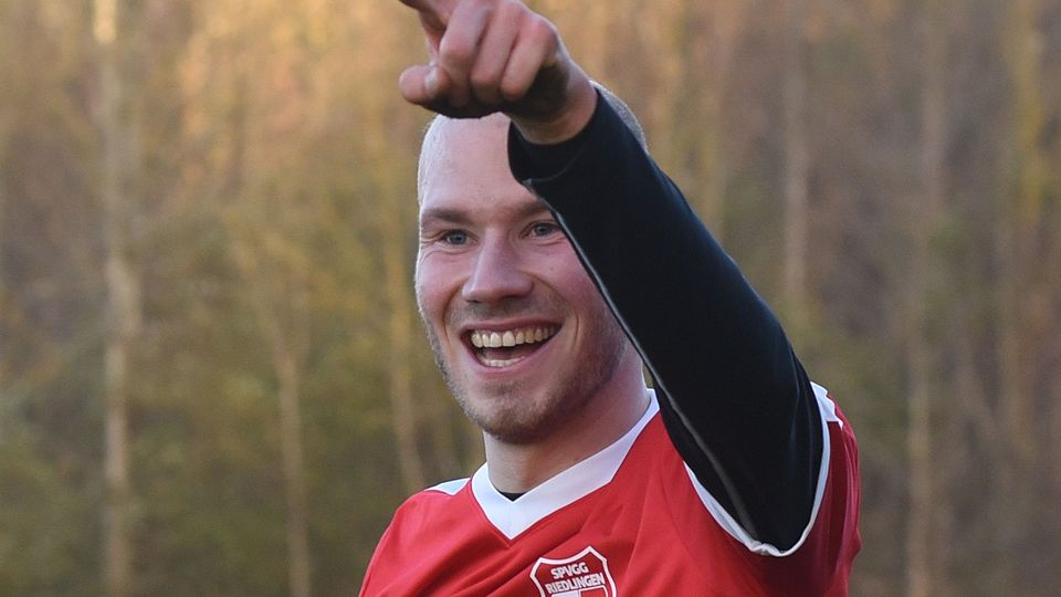 Michael Nothofer hat gut lachen. Beim SV Holzheim gelang ihm ein Treffer für die siegreiche SpVgg Riedlingen.