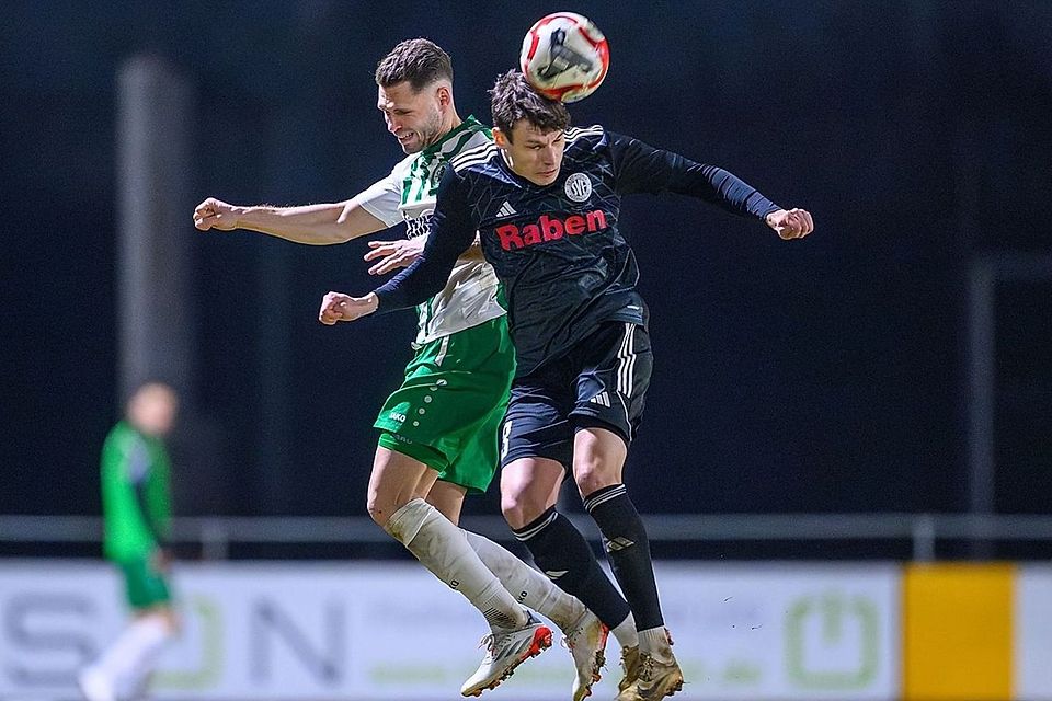 Tobias Zöllner (rechts) und Fortuna Regensburg wollen ihrer Favoritenrolle gerecht werden.
