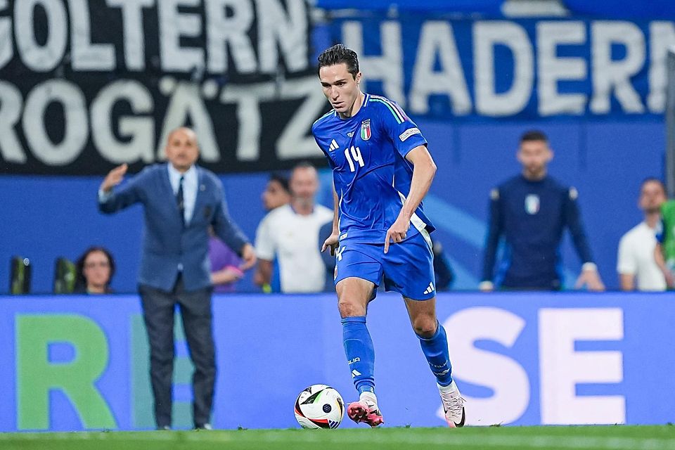 Die Hadern-Fahne des 1860-Fans Maxi war beim Spiel zwischen Italien und Kroatien auch regelmäßig im TV zu sehen.