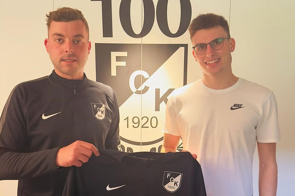 FCK-Sportvorstand Luca Kern (links) mit Neuzugang Luca Osswald | Foto: Maximilian Vollmer
