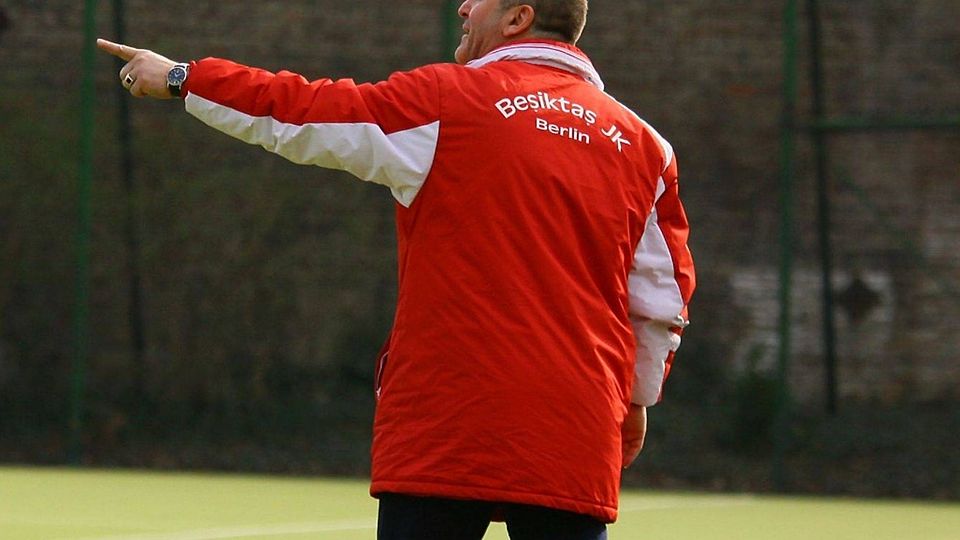 Besiktas JK zieht seine zweite Mannschaft aus der Kreisliga B Staffel 2 zurück. Somit wird es in dieser Saison keinen sportlichen Absteiger in dieser Staffel geben.