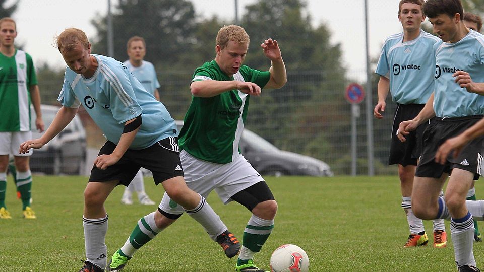 SV Thenried (in grün)  muss gegen Zellertal ran. F: Simon Tschannerl