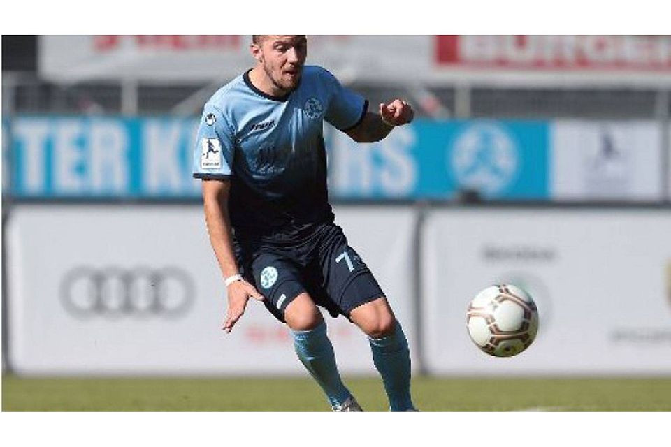 Kann möglicherweise im Spiel beim TSV Steinbach wieder am Ball sein: Kickers-Verteidiger Maurizio Scioscia. Pressefoto Baumann