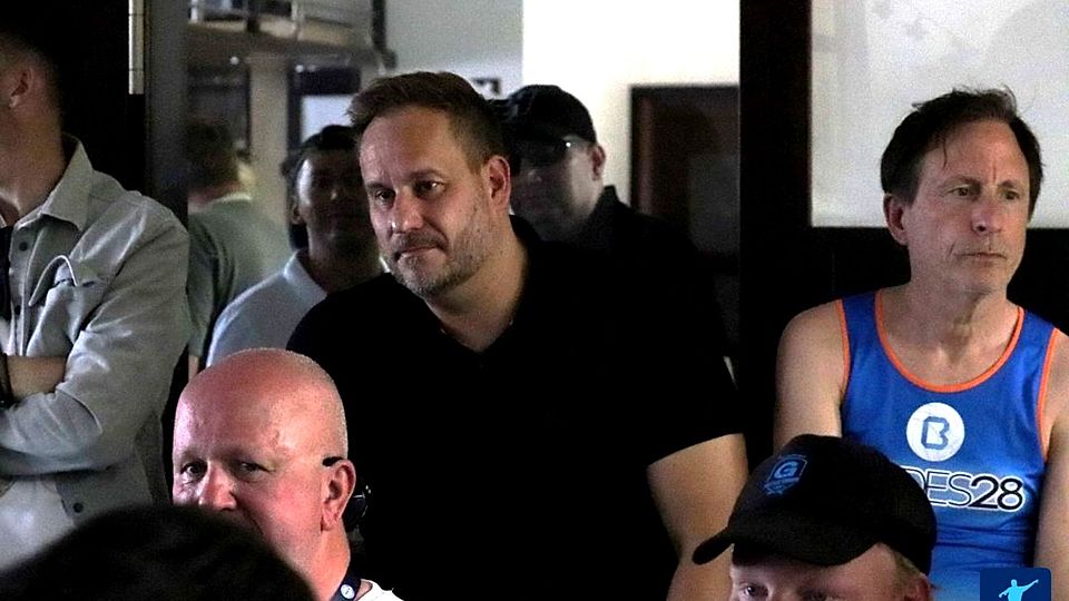 Jens Redlich (Mitte) auf der PK bei einem BFC Preussen Spiel