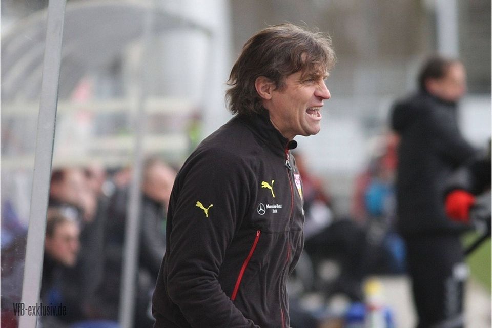 Der Wind wird rauer für seine Mannschaft. Walter Thomae fordert mehr Entschlossenhiet vom VfB II. F: Lommel