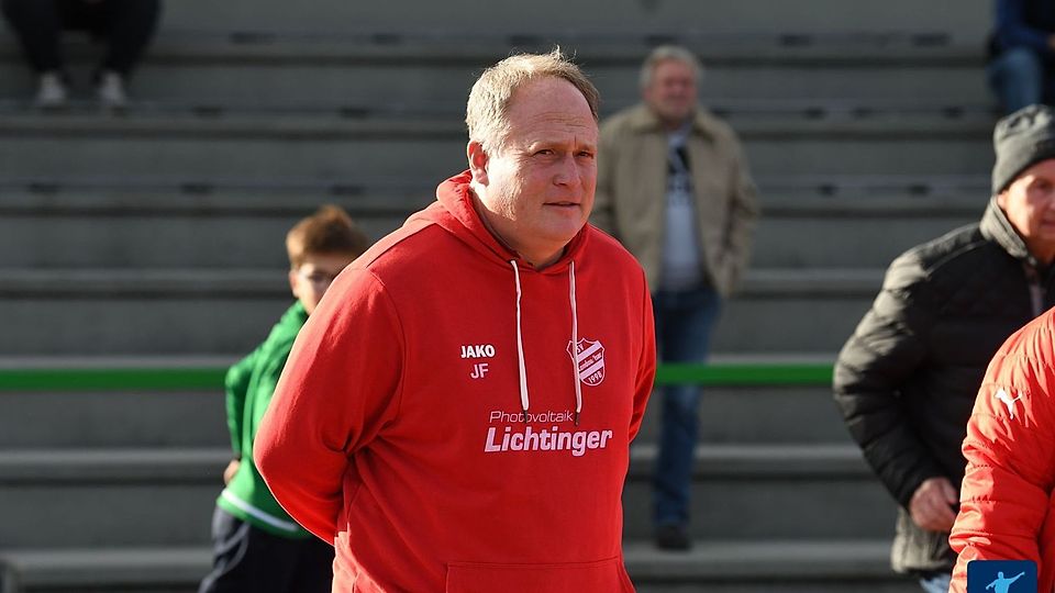 Jochen Freidhofer steht auch in der Saison 2022/2023 an der Seitenlinie des FSV Landau 