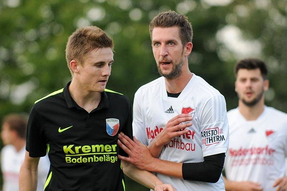 Michael Roider (rechts) kehrt als sportlicher Leiter zum FC Ergolding zurück.