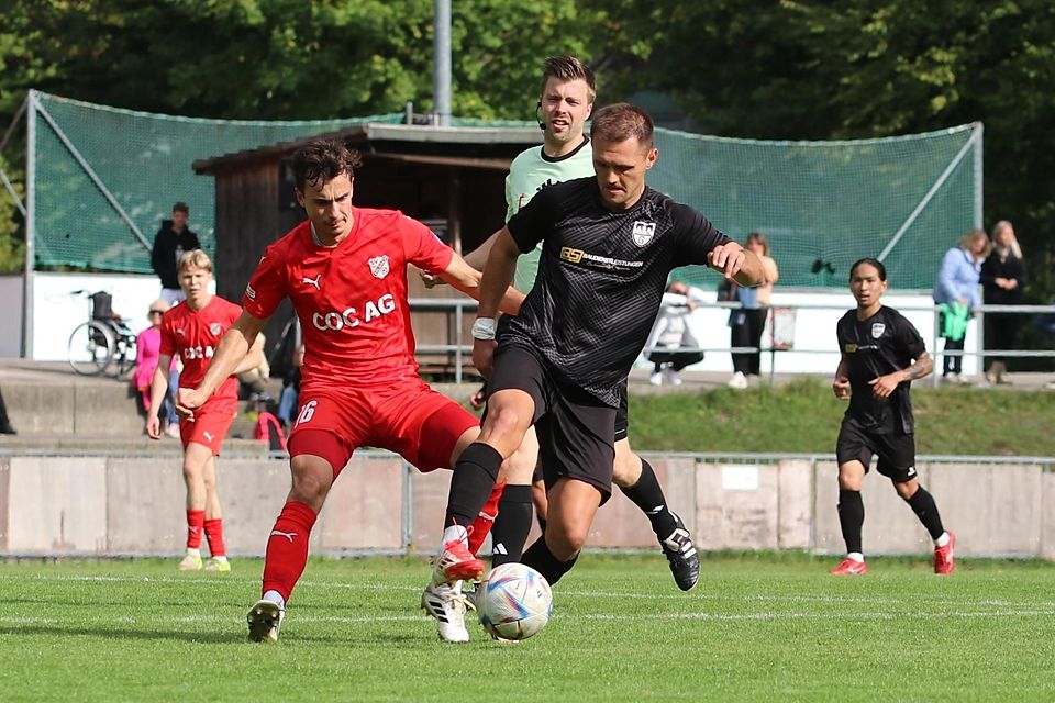 Los geht‘s: Srdan Ivkovic (am Ball) und der TuS Geretsried bekommt es im ersten Testspiel gegen mit Regionalligist Unterhaching zu tun.