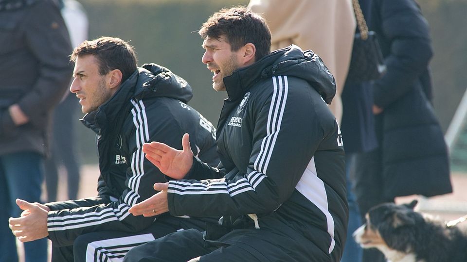 Einst Gespann, jetzt Gegner: Fabian Lamotte (r.) im März 2023 noch Trainer beim SV Pullach; sein damaliger Co-Trainer Vinzenz Loistl hat ihn dann beerbt.  
