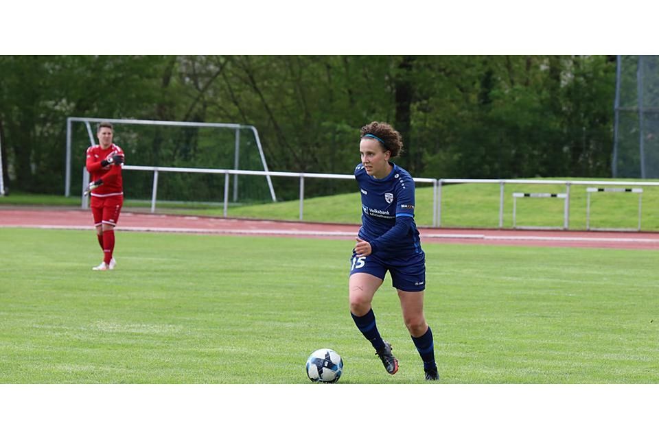 Die in der Defensive immer stärker werdende Anna Donner und ihr FSV Hessen kehren mit einem 2:2 im Gepäck vom Auswärtsspiel beim FFC Wacker München zurück. © FuF