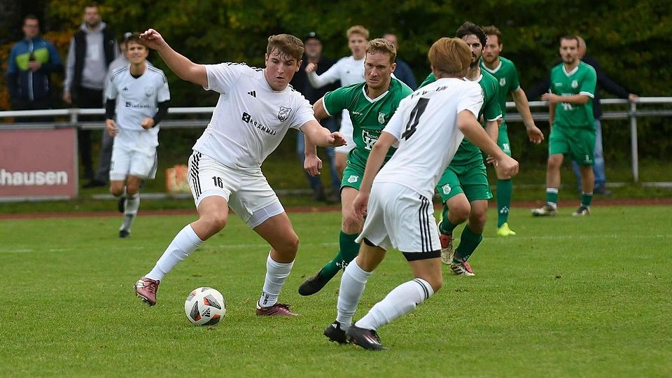 11.10.2025, DJK Waldram - Altenstadt, 3:2 von JAKOB MÜNSTER,  Foto: Hans Lippert