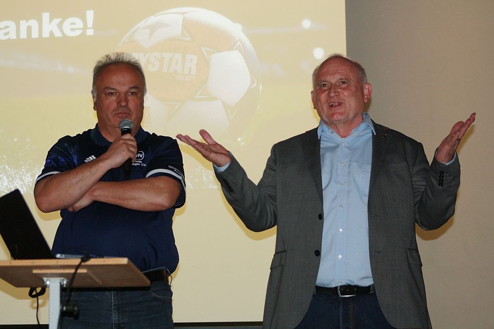 "Schöne neue Fußball-Welt" meinte letztes Jahr WFV-Vorstandsmitglied Harald Müller (rechts) zu den Reformbemühungen des Verbandes, Bezirkschef Roland Ungericht war damals noch nicht so überzeugt.