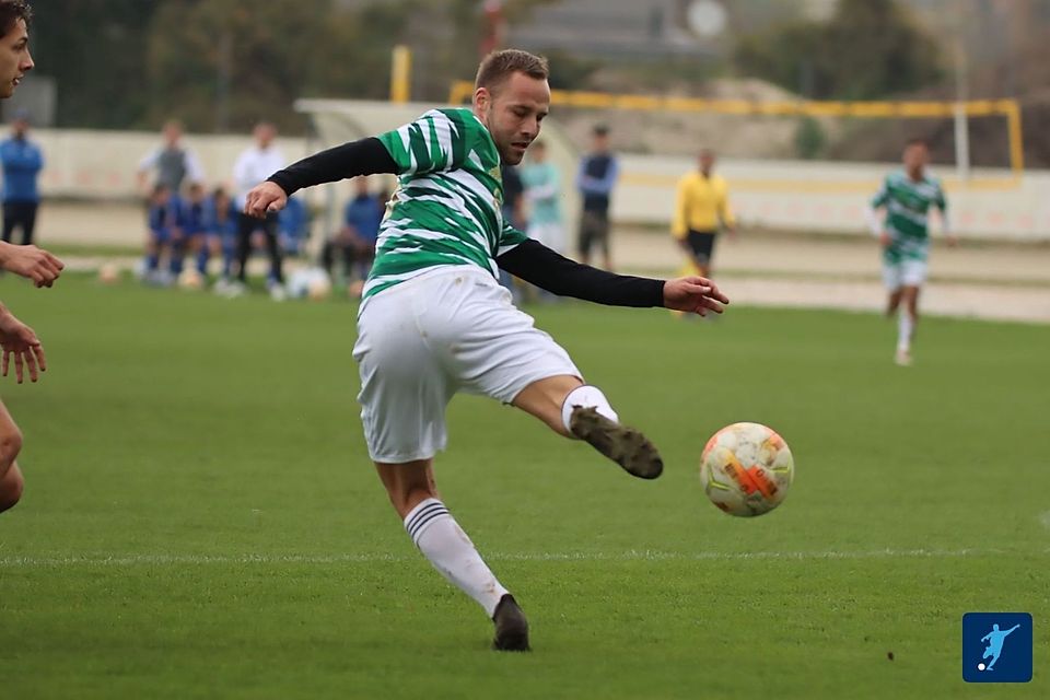 Akrobatisch in Dingolfing: Der SV Sallach ist Herbstmeister der Kreisliga Donau-Laaber.