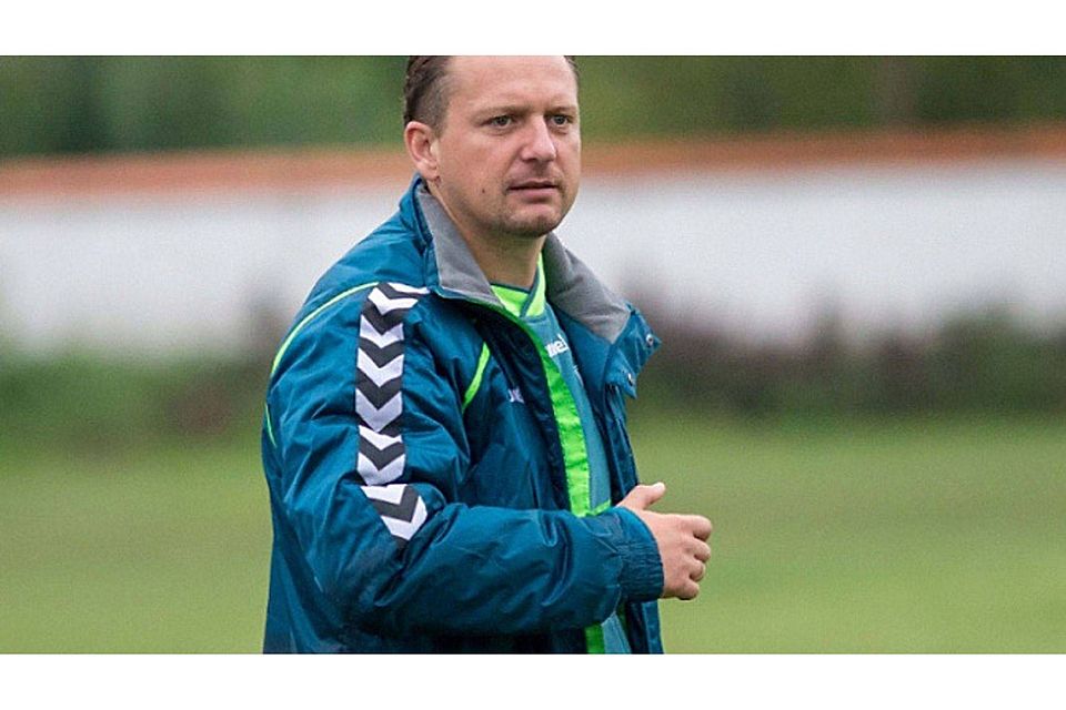 Manfred Steinbrunner bleibt Trainer beim SV Schönau Foto: Müller