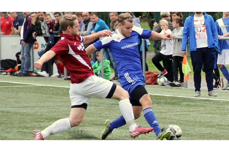 Die TSG Bad Wurzach (links Sebastian Häfele) verteidigte mit einem 2:2 in Baienfurt (Fabian Weggerle) die Tabellenführung. Thorsten Kern