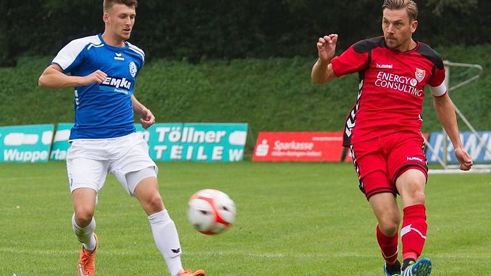 Timo Achenbach (r.) spielte unter anderem als Kapitän des KFC Uerdingen gegen seinen neuen Klub, die SSVg Velbert. 