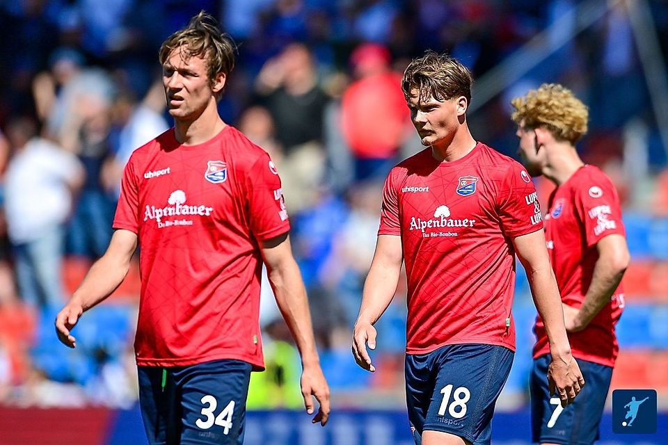 Nach einer Saison zum Vergessen sind die Hachinger sang- und klanglos aus der 3. Liga abgestiegen.