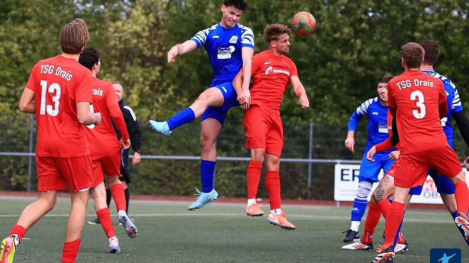Die TSG Drais behauptet sich im Duell mit der Spvgg. Essenheim.