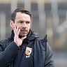 Sein Team gibt ihm Rätsel auf: FCA-Coach Markus Feulner musste gegen Aschaffenburg eine 0:1-Niederlage mit ansehen. Es war das fünfte (!) Heimspiel 2026 ohne eigenen Treffer.