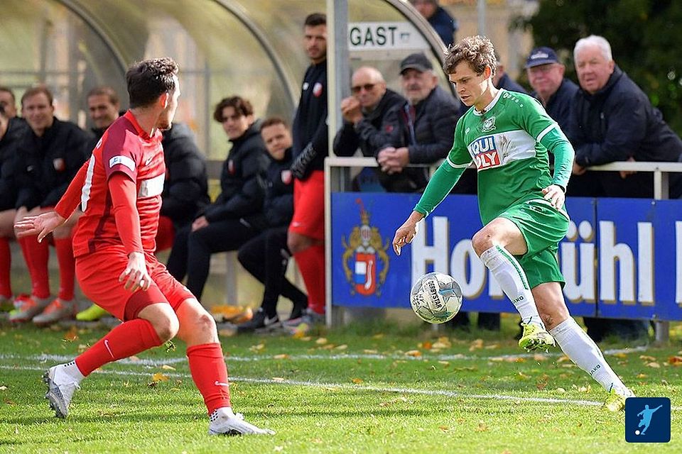 Florian Lamprecht (re.) bleibt dem VfB Eichstätt über das Saisonende hinaus erhalten 