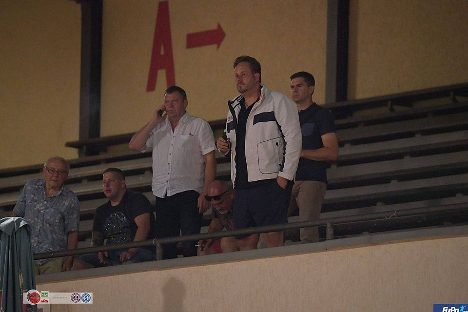 Jens Redlich verfolgte die letzten Spiele nur von der Tribüne, morgen möchte er den Vorsitz von Tennis Borussia Berlin wieder zurückhaben.