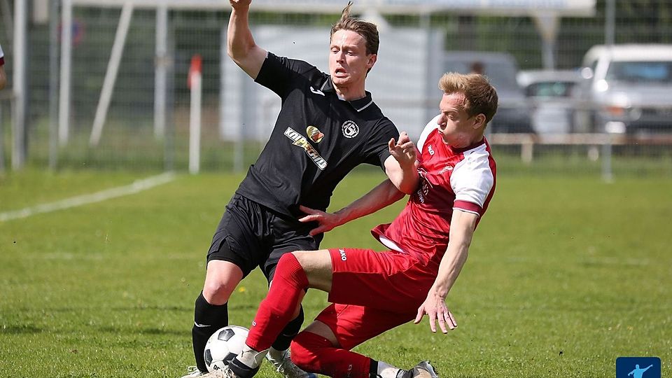 Die Horrenberger (rot) werfen gegen den drohenden Abstieg alles in die Waagschale.