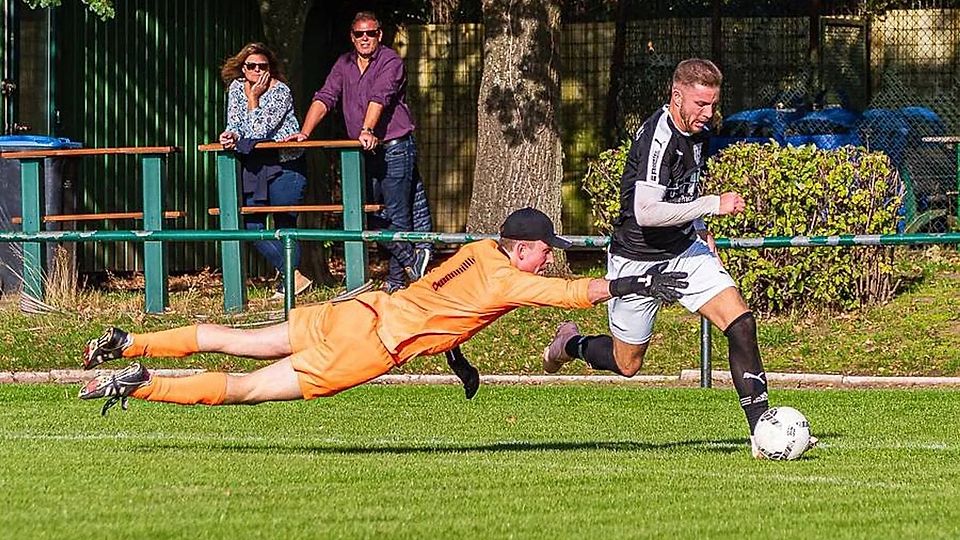 Bongers (hier noch beim FC Bocholt) verlängert in Isselburg