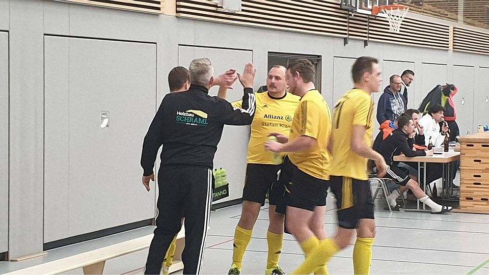Der TSV Erbendorf gewinnt das 27. Hallenfußballturnier in Kemnath mit 4:1 gegen die SpVgg Windischeschenbach.