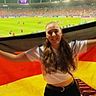 Aneesa Hog genießt die Atmosphäre im Stadion.
