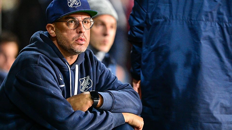 Fussball, Landesliga Südost, Kirchheimer SC Trainer Steven Toy
